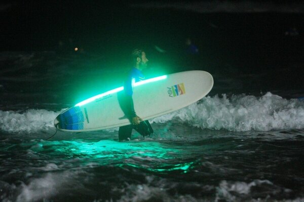 night_drop_surf_noturno