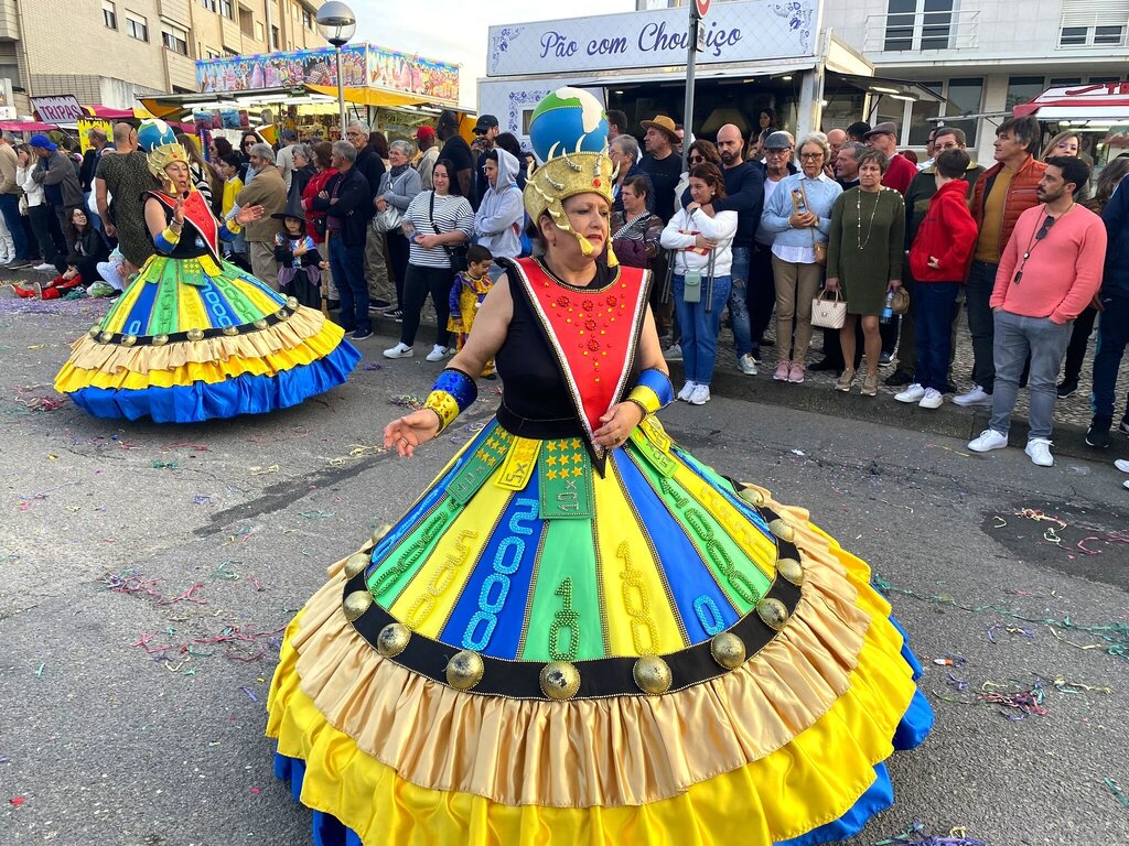 desfile_de_carnaval_oliveira_do_bairro_2024__2_