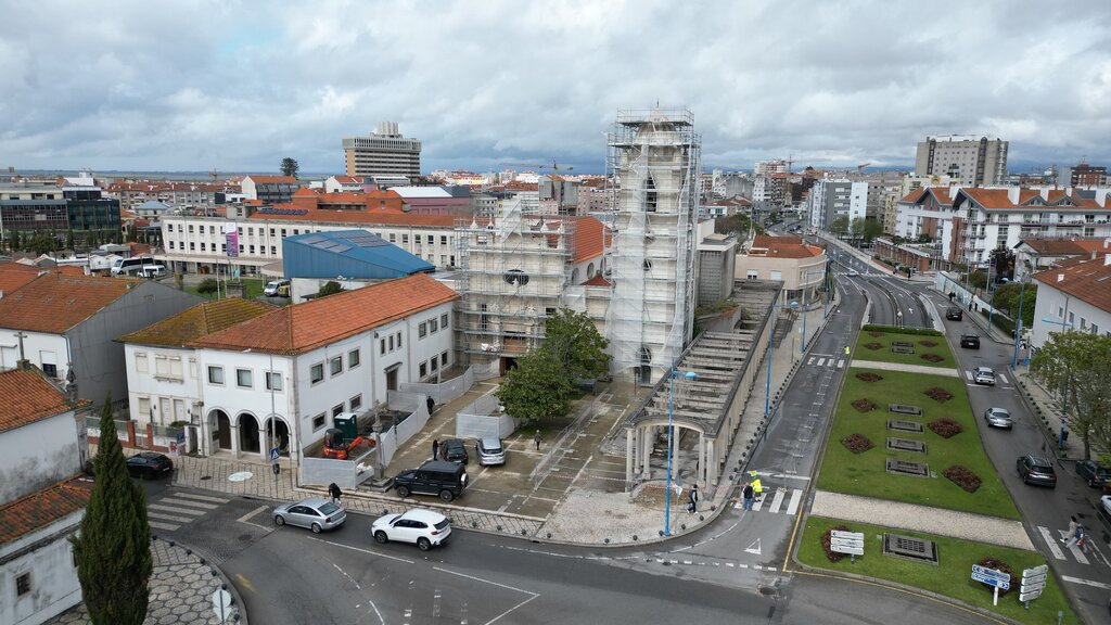 Início da obra de Qualificação do Adro da Sé e Monumento Evocativo da Muralha de Aveiro