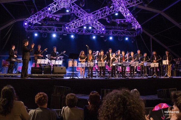 04orquestra_ligeira_conservatorio_musica_agueda_agitagueda_2015_1200x800