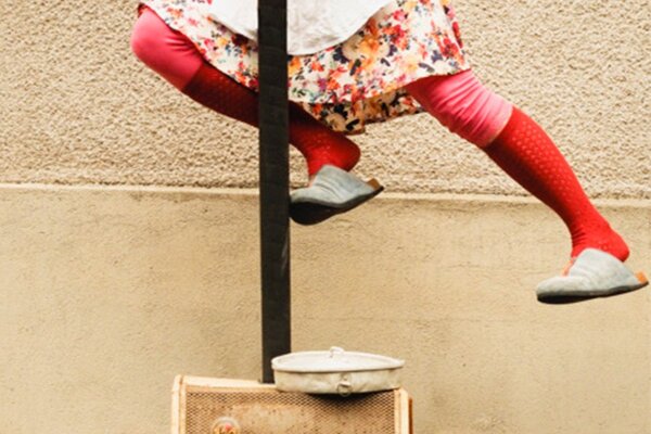 08_jul_birds_picking_flour