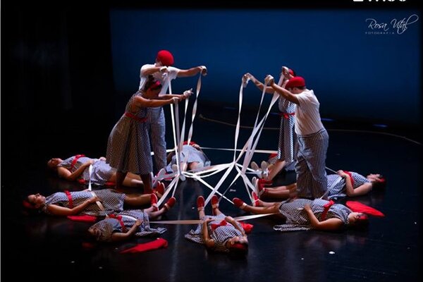 60025719_2217853701864060_7841411252181008384_n