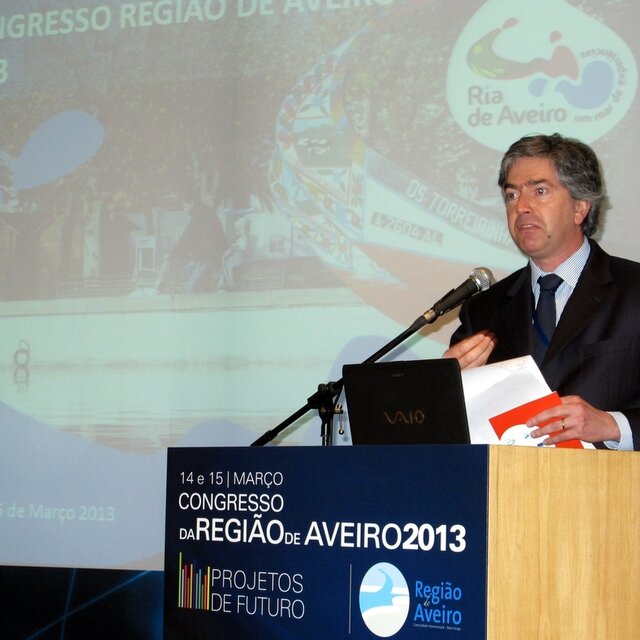 Apresentação no painel "Apostar no território e envolver os cidadãos" 