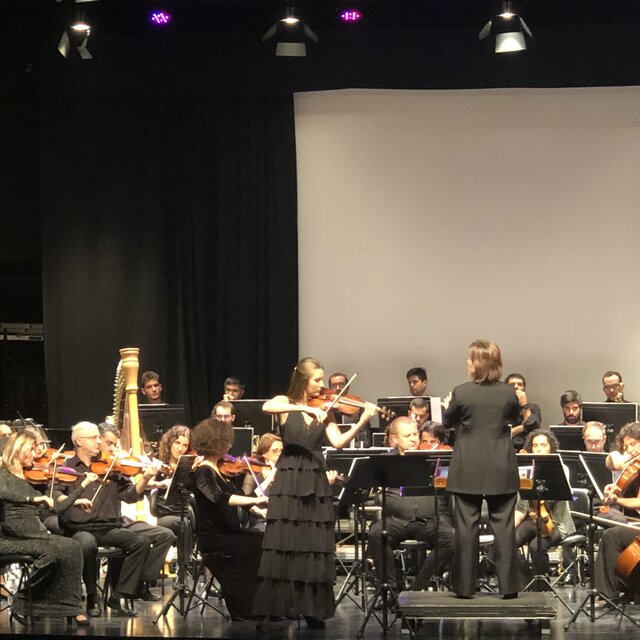 Orquestra Filarmonia das Beiras - Maestrina convidada Juliana Sousa Santos