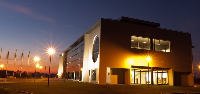 junta_de_freguesia__polo_de_leitura_e_auditorio_de_oia