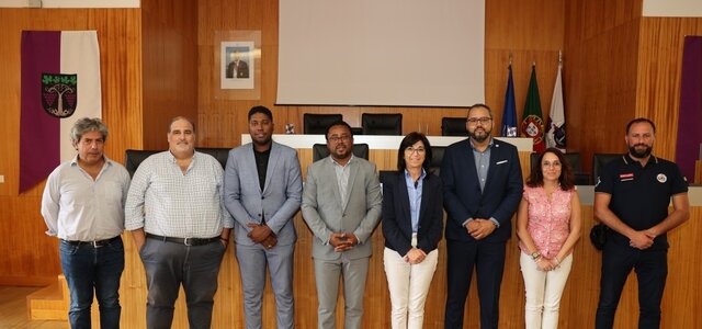 visita_comitiva_cabo_verde_a_anadia