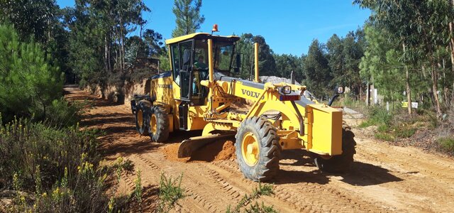 motoniveladora_da_camara_disponibilizada_as_juntas