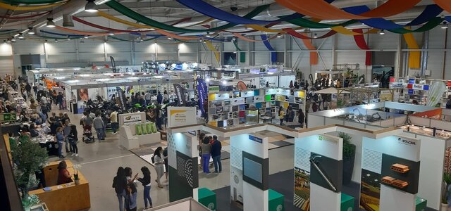 8cb95461_3096_4dae_b031_6456f947b825