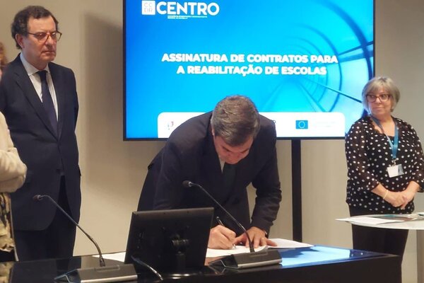 assinatura_de_contrato_ccdrc_