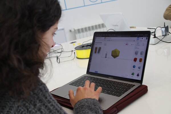 entrega_de_computadores_portateis_nas_escolas