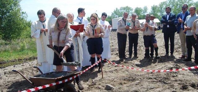 58698608_2169618919783105_4943496216550834176_n