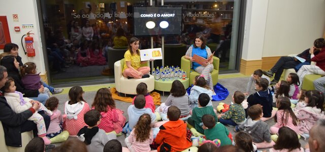 em_pijama_conto_contigo