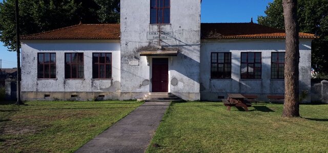 escola_sarrazola_1_1024_2500