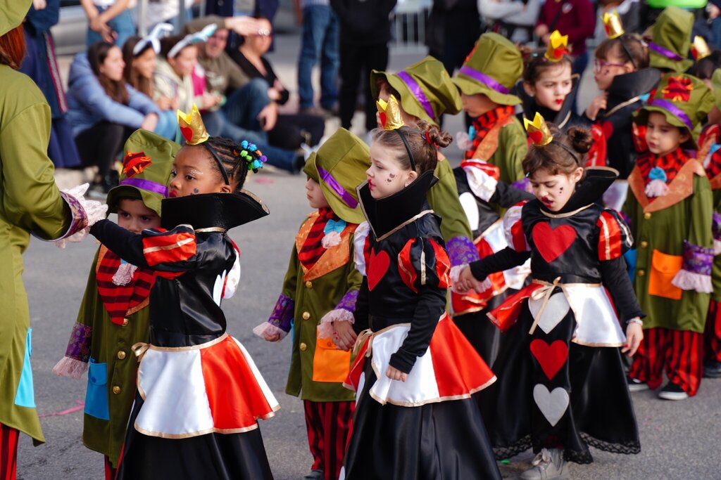 desfile_de_carnaval_oliveira_do_bairro_2024__11_