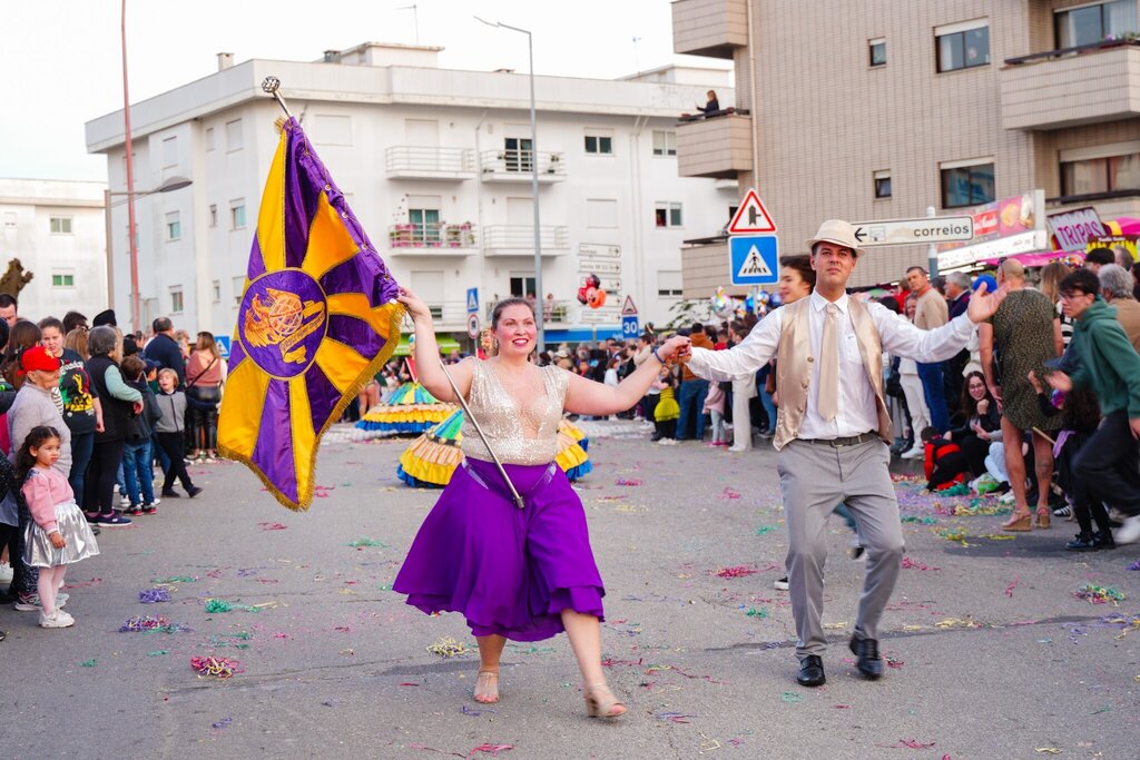 desfile_de_carnaval_oliveira_do_bairro_2024__2_
