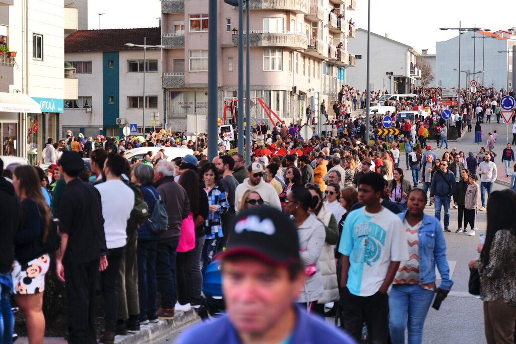 desfile_de_carnaval_oliveira_do_bairro_2024__5_