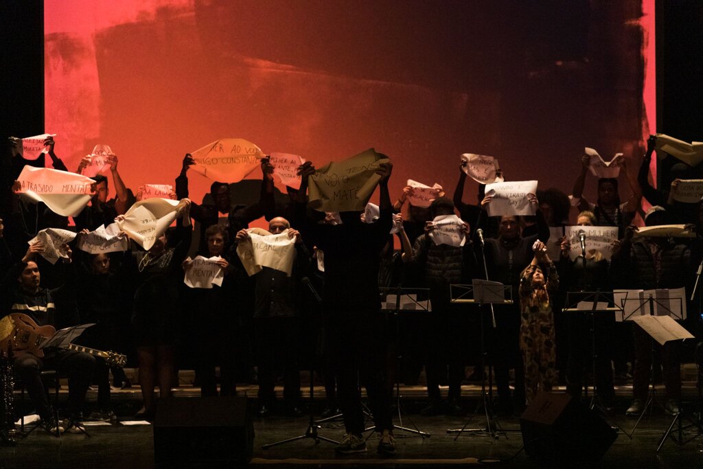 esta_maquina_cerca_o_odio_cred_joaoroldao