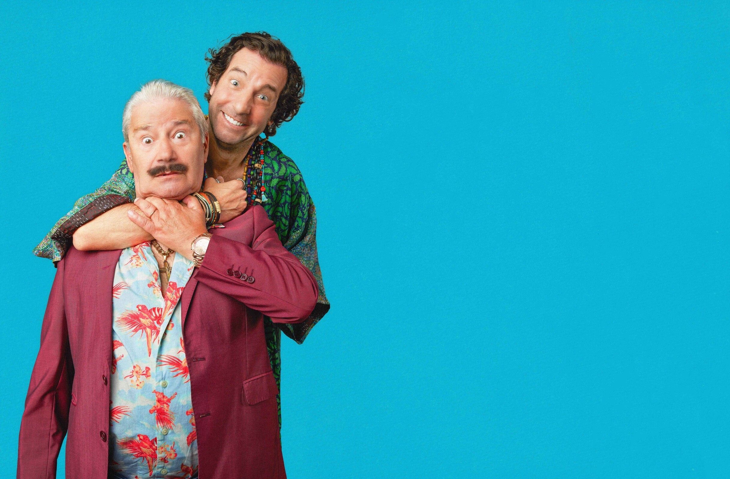 amigos_da_treta___fundo_liso