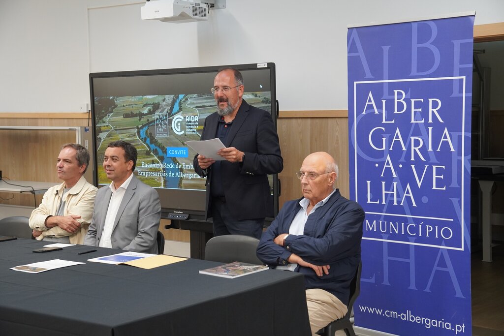 antonio_loureiro_a_dar_as_boas_vindas