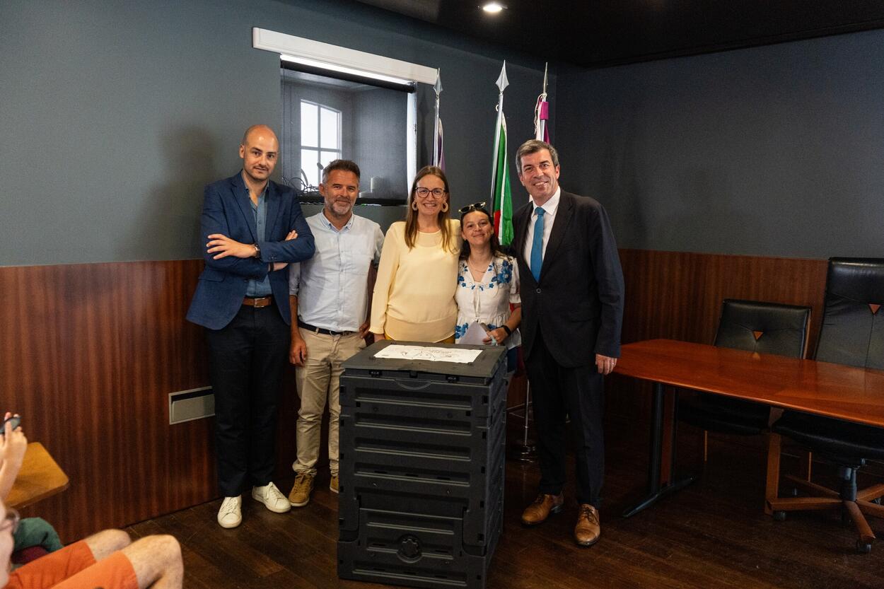 entrega de compostores (9)