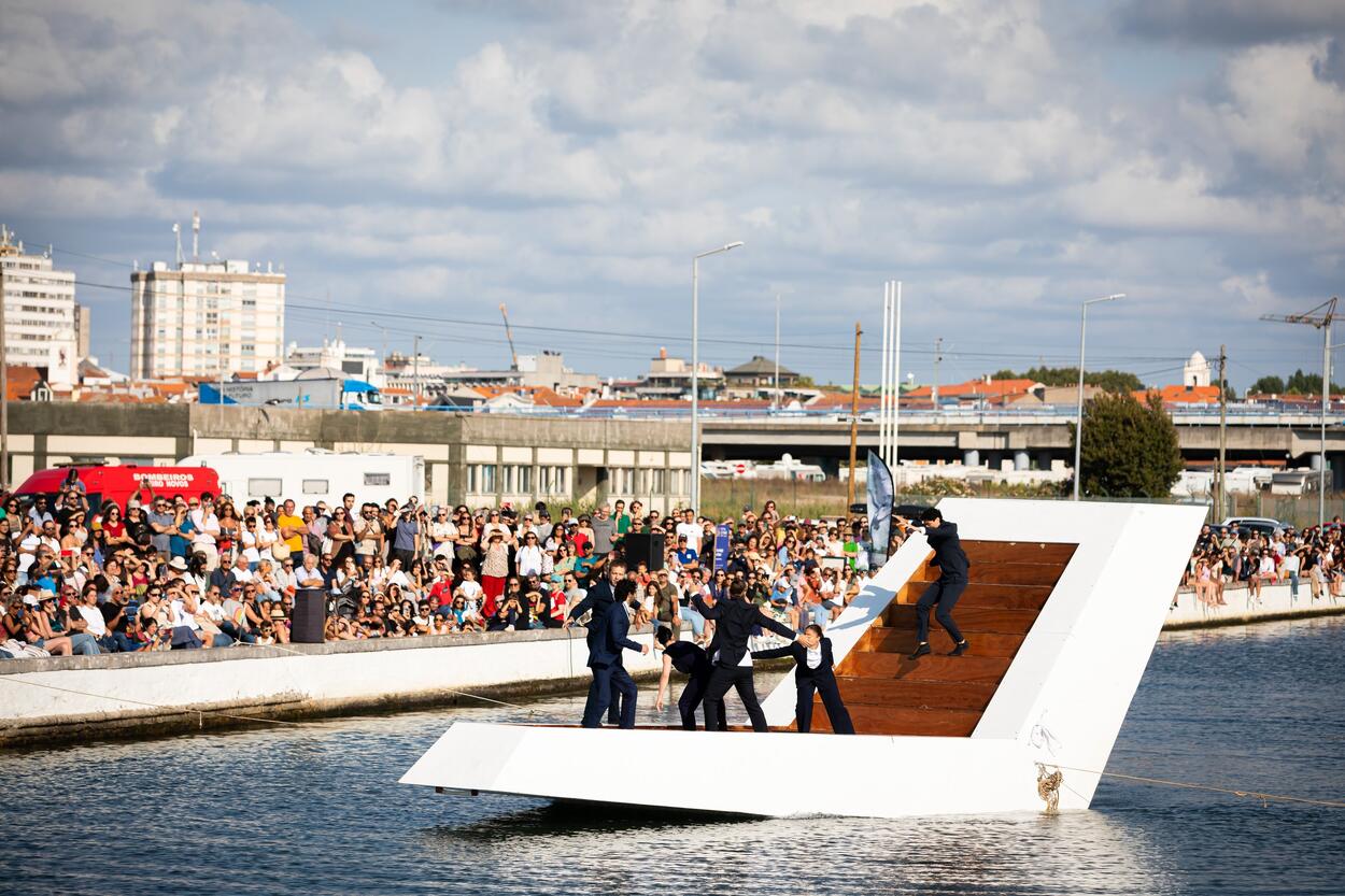 dia_19_theweightofwater___0016