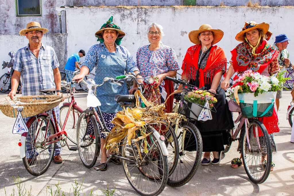 IMG_3890“Volta aos Cais em Pasteleira” premeia  a melhor “farpela” e a melhor “pasteleira” no Fes...