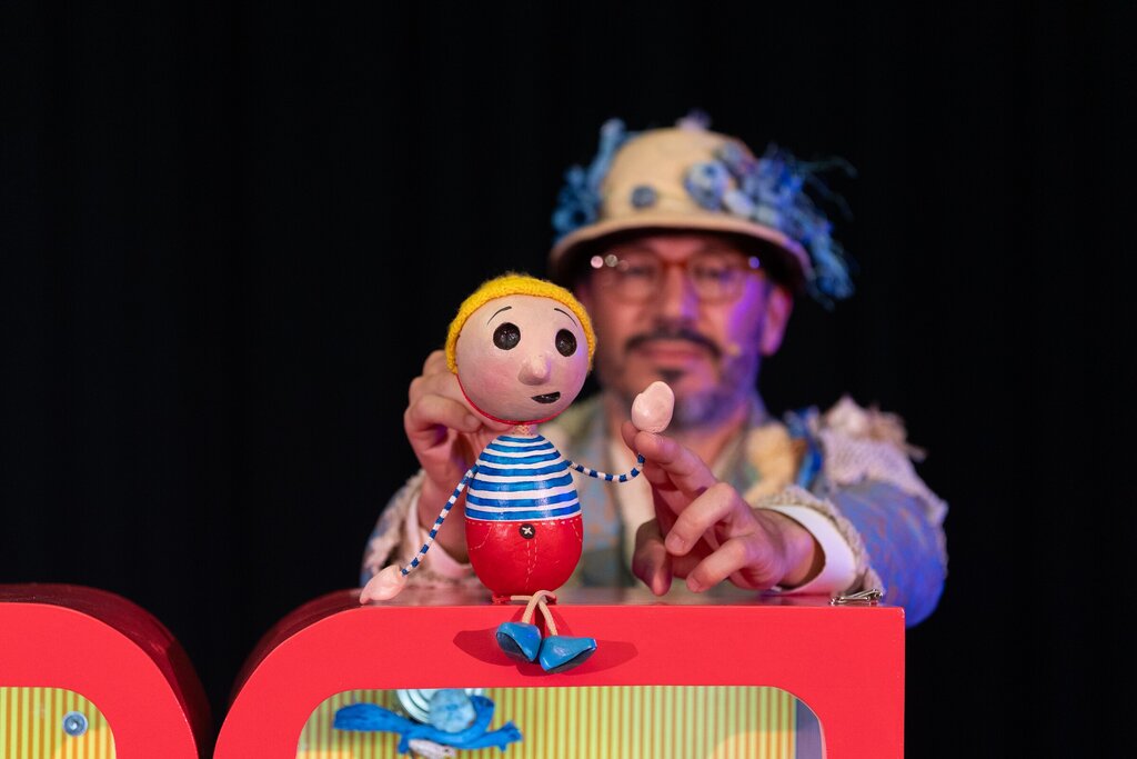 O Rapaz que Morava à Beira Mar