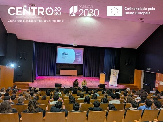 Auditório de Oiã com público