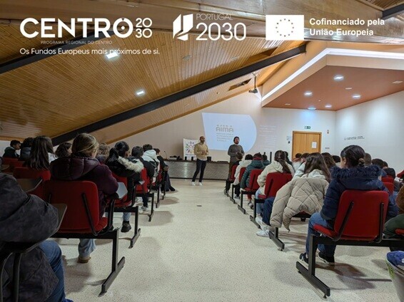 Sala da EB Frei Gil em Bustos com sessão AIMA