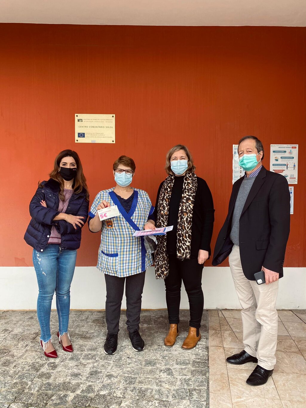 Entrega Vales Cuidar1