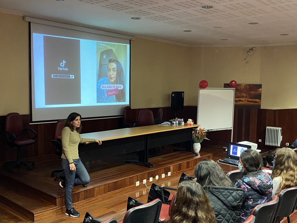 Sensibilização contra a violência no namoro ESOB 3