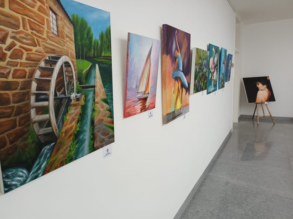 Exposição pintura - trabalhos dos alunos da Universidade Sénior - BM