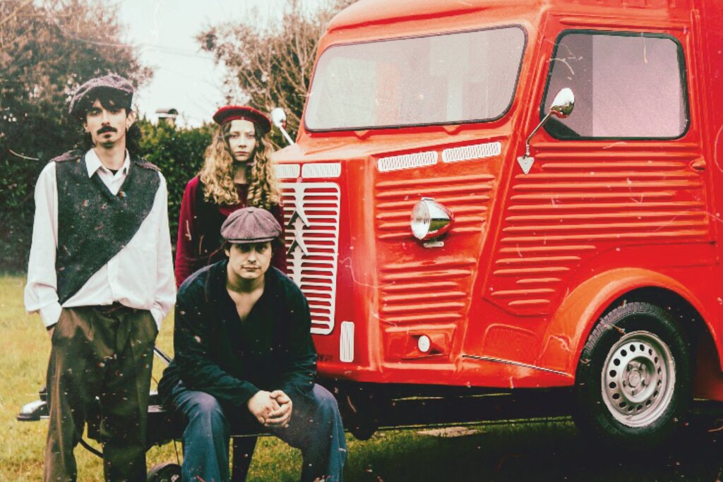 TEATRO PARAÍSO - A PALAVRA COM MEMÓRIA DAS BIBLIOTECAS E DO CINEMA AMBULANTE