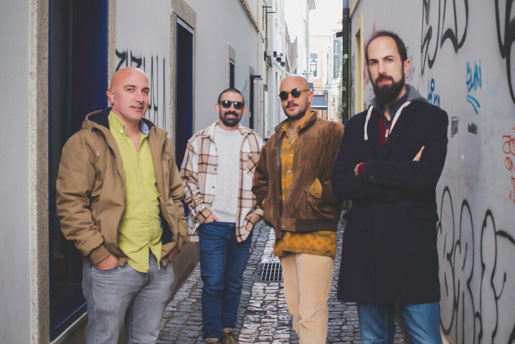 ÀS QUINTAS: QUARTETO DE BOLSO – CANÇÕES À MODA DA CASA