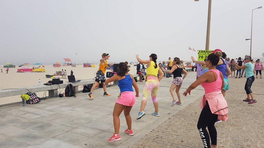 Atividade Física na Praia - Zumba