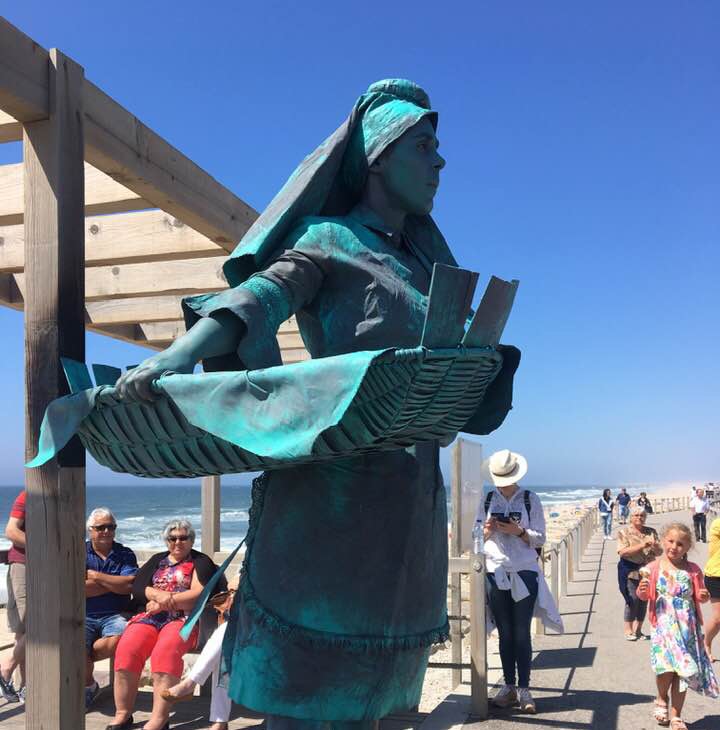 ESTÁTUAS VIVAS NA PRAIA DA VAGUEIRA