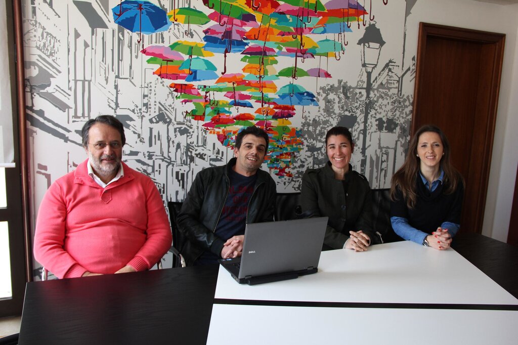 Município de Águeda e Com.Cenas assinam protocolo para dinamização da Semana do Teatro Infantil