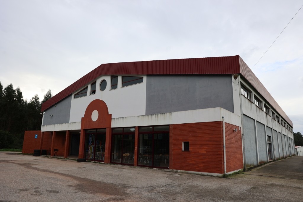 Apoio para obras no Pavilhão de Vila Nova de Monsarros