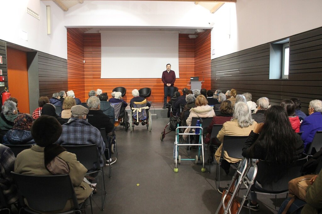 IDOSOS DAS INSTITUIÇÕES MURTOSEIRAS CELEBRARAM O DIA INTERNACIONAL DAS MULHERES NA COMUR-MUSEU MU...