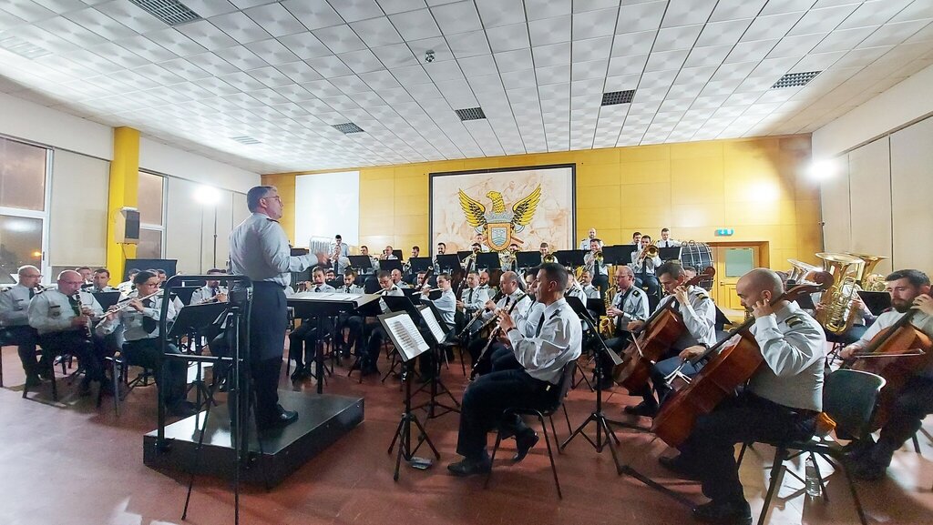 BANDA SINFÓNICA DO EXÉRCITO APRESENTOU-SE NA MURTOSA