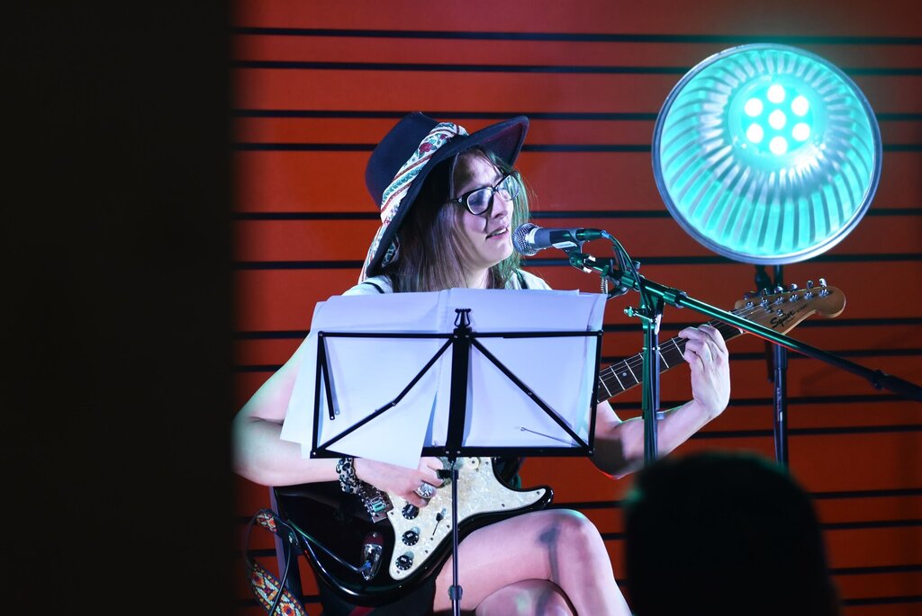 SANDRA PEREIRA CELEBROU AS “MÚSICAS DE ABRIL” NA COMUR-MUSEU MUNICIPAL