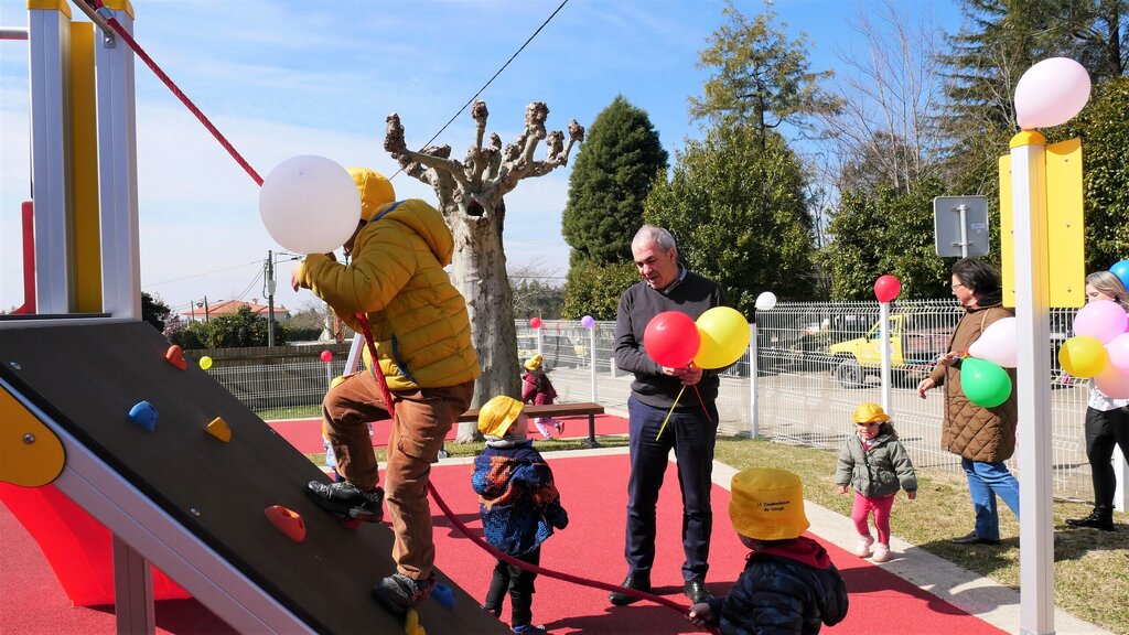 Parque Infantil do Moinho de Vento inaugurado