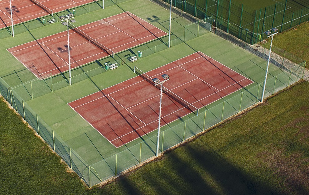 Campo de Ténis terá novo piso