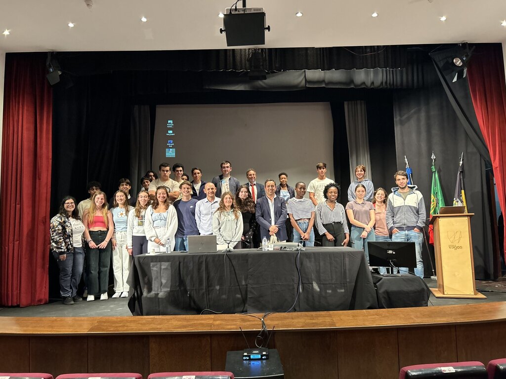 ASSEMBLEIA MUNICIPAL JOVEM DEU O "PONTAPÉ DE SAÍDA" NO CER