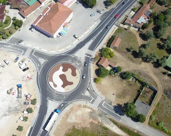Rotunda no Peneireiro concluída