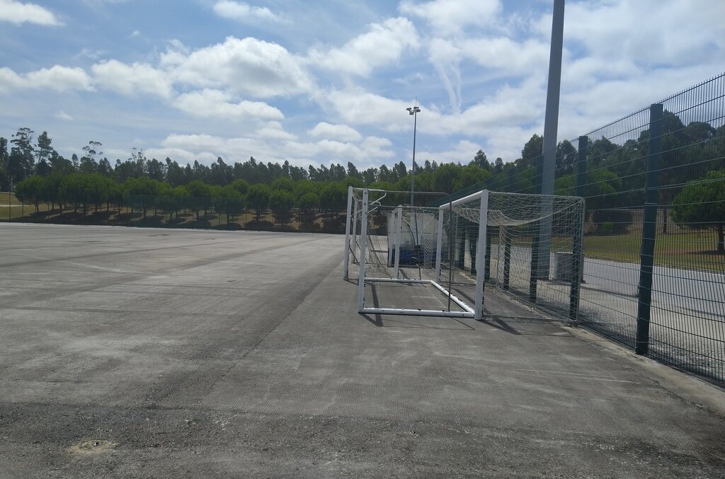 Município substitui piso do campo de futebol de 11