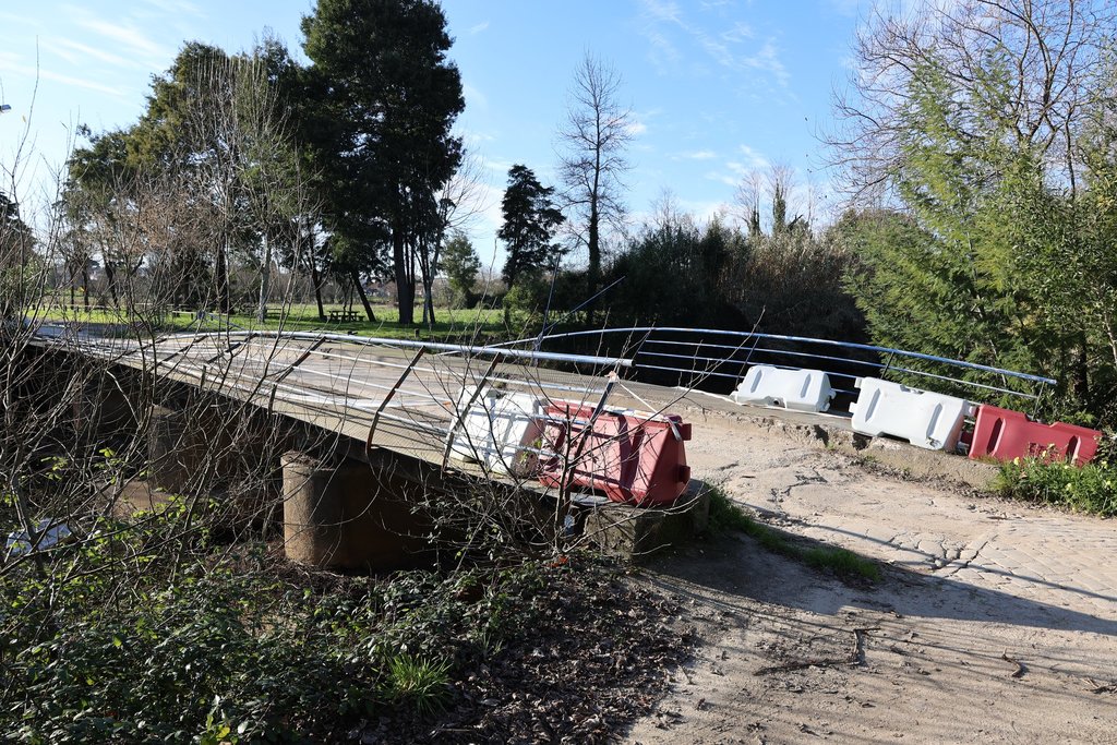 Começou a obra de construção da nova Ponte da Balsa, em Eixo