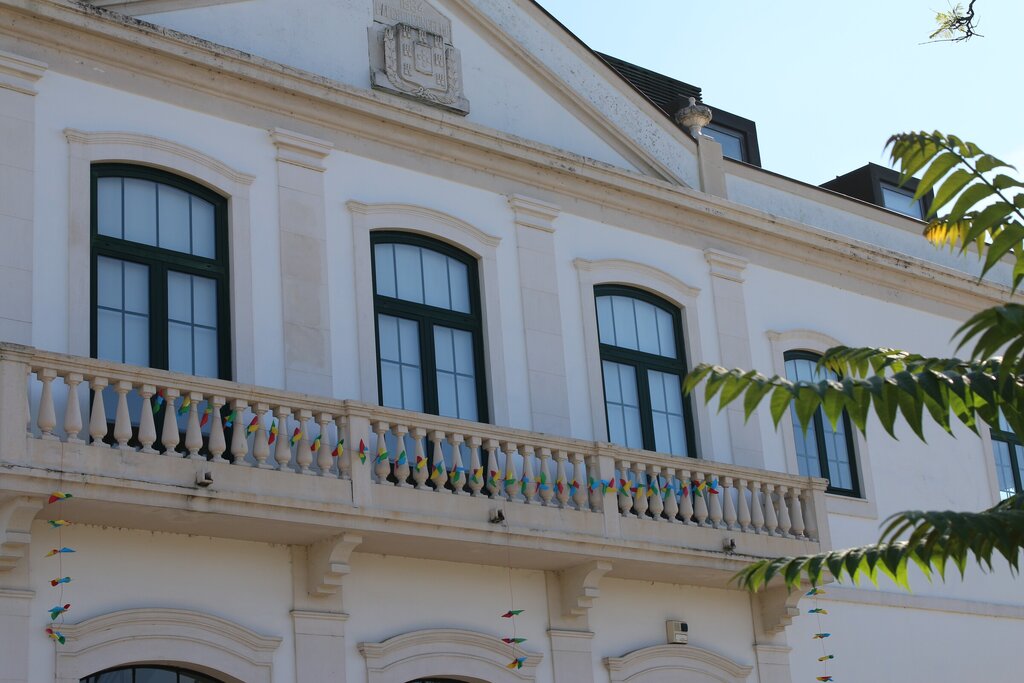 Biblioteca Municipal com workshops ambientais 