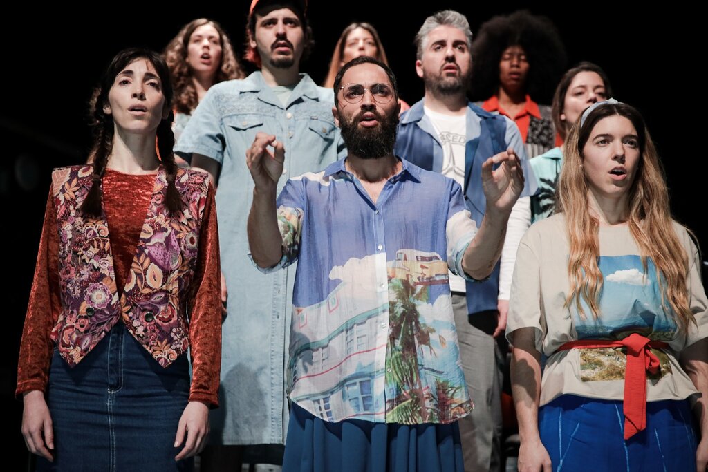 O futuro do mundo discute-se no Teatro Aveirense