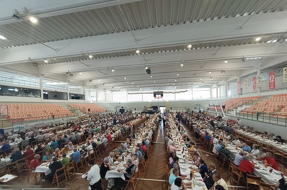 ALMOÇO SÉNIOR JUNTA 1000 PESSOAS NO PAVILHÃO MUNICIPAL DE VAGOS